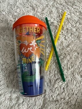 Tervis NWT Tropical Graphic Tumbler with Yellow & Green Straws